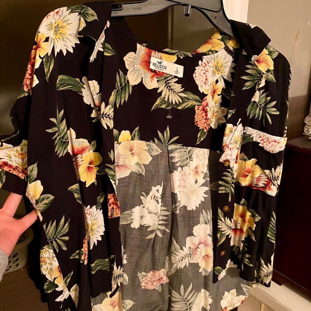 Hollister Hawaiian cropped button down